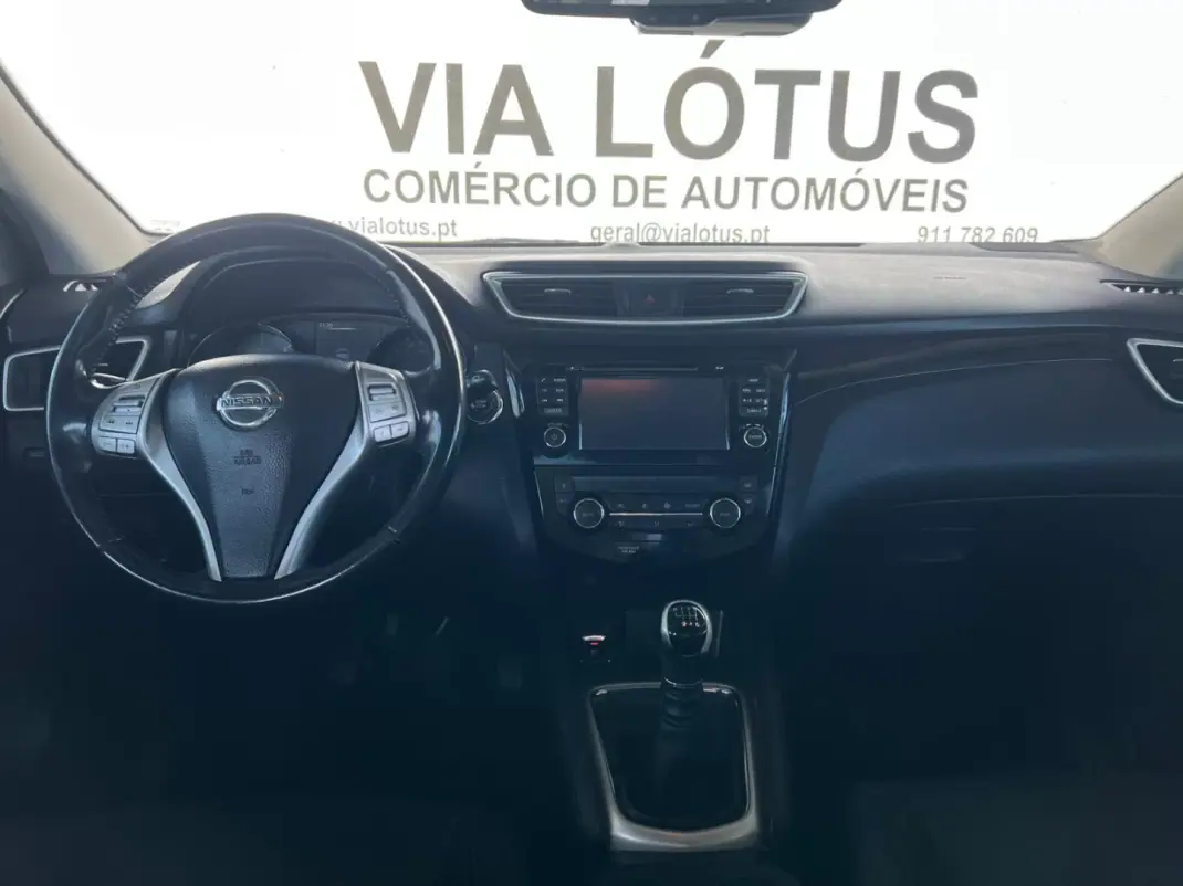 Nissan Qashqai 2015 - 14500 EUR, 187200 km - AUTO.MOTO.pt - 187200km - foto 10 de 14