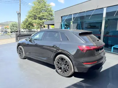 Audi e-tron 2022 - 39900 EUR, 70000 km - AUTO.MOTO.pt - 70000km - foto 4 de 12