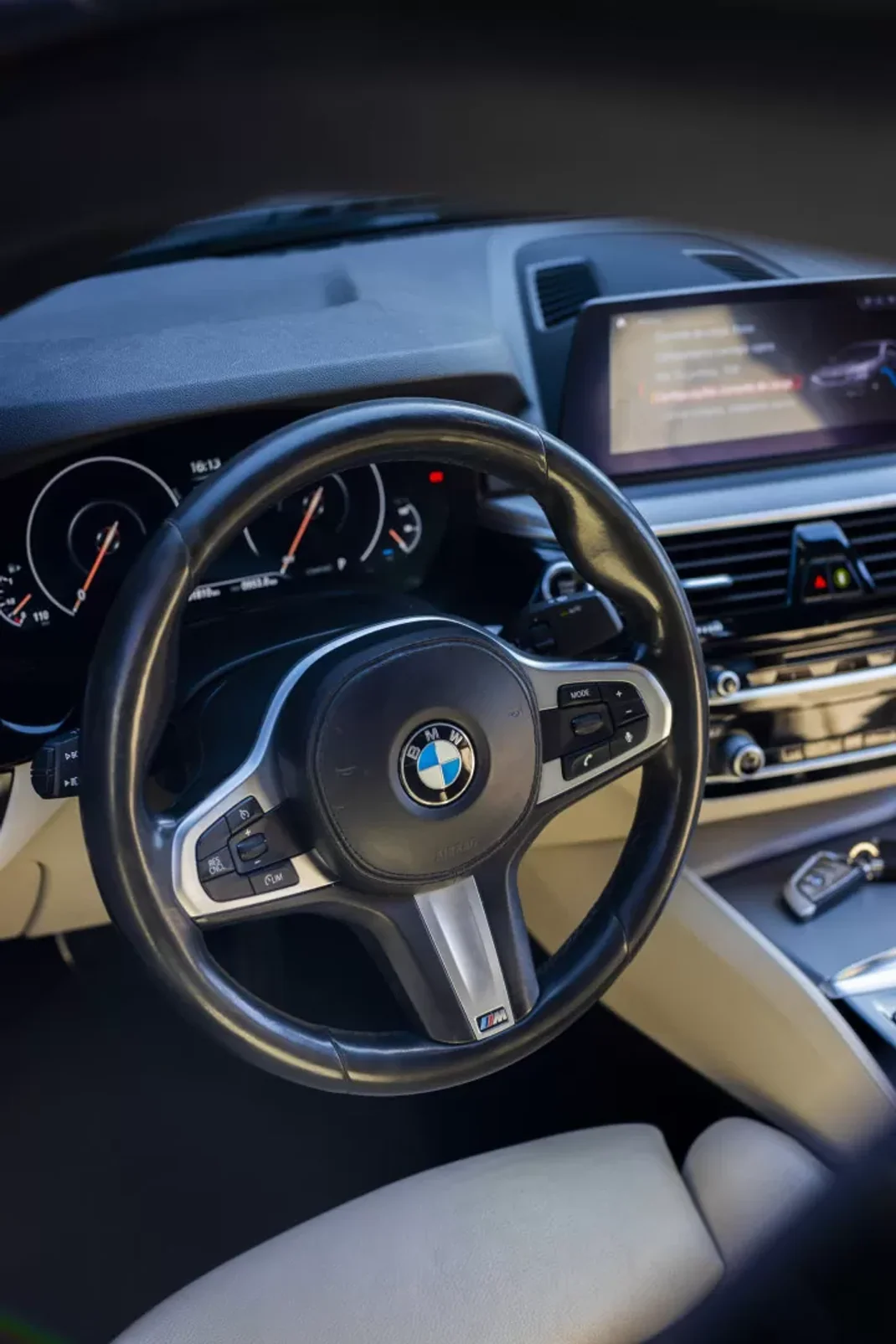 BMW 530e 2019 - 26850 EUR, 181810 km - AUTO.MOTO.pt - 181810km - foto 23 de 47