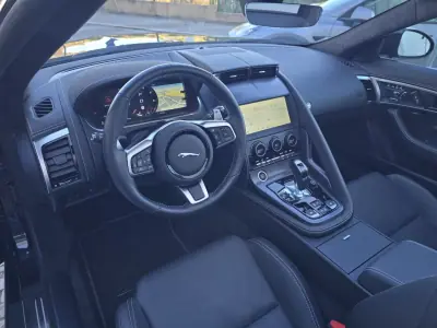Jaguar F-Type 2022 - 67450 EUR, 11000 km - AUTO.MOTO.pt - 11000km - foto 15 de 19