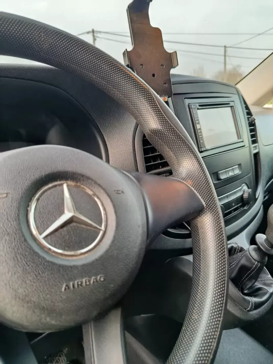 Mercedes-Benz Vito 2018 - 12000 EUR, 123 km - AUTO.MOTO.pt - 123km - foto 6 de 9