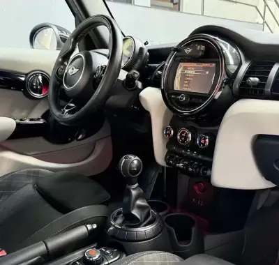 MINI 5 Portas 2016 — foto 6 de 31
