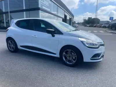 Renault Clio 2018 - 11850 EUR, 60877 km - AUTO.MOTO.pt - 60877km - foto 8 de 25