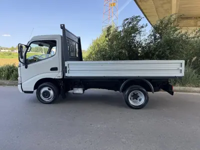 Toyota DYNA S 30.23 3.0 D4D AC+ ABS 2007 - 29490 EUR, 120000 km - 120000km - foto 6 de 19