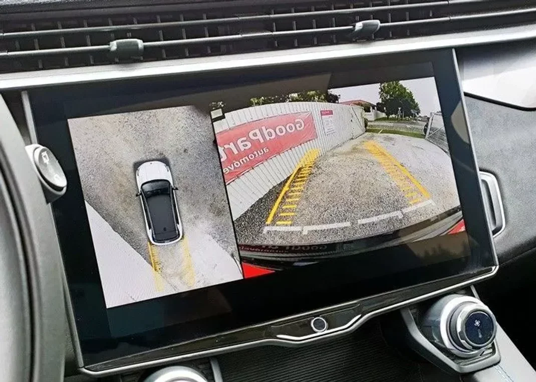 Lynk & Co 1 2022 - 29000 EUR, 29500 km - AUTO.MOTO.pt - 29500km - foto 15 de 30