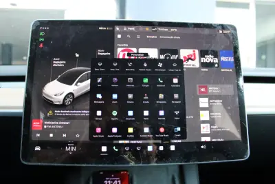 Tesla Model Y 2024 - 35900 EUR, 38745 km - 38745km - foto 23 de 38
