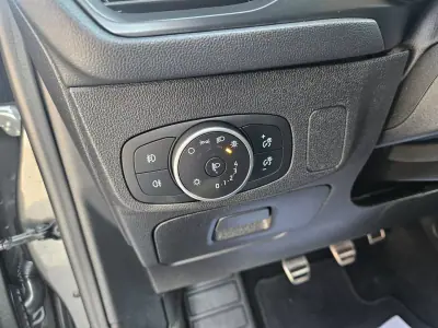 Ford Focus SW 2019 - 13800 EUR, 115000 km - AUTO.MOTO.pt - 115000km - foto 25 de 54