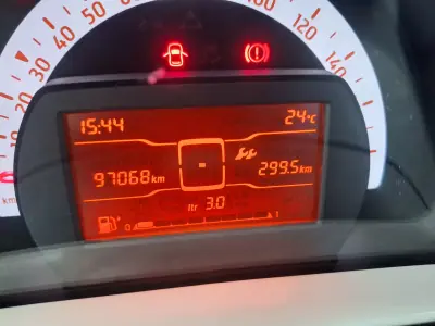Smart ForFour 2015 - 8490 EUR, 97000 km - 97000km - foto 8 de 14