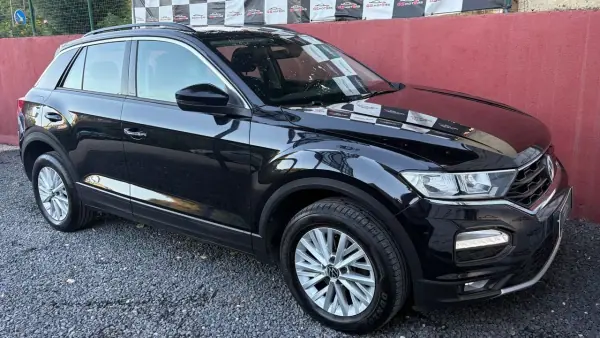 Volkswagen T-Roc 2021 - 17900 EUR, 169000 km - AUTO.MOTO.pt - 169000km - foto 9 de 13