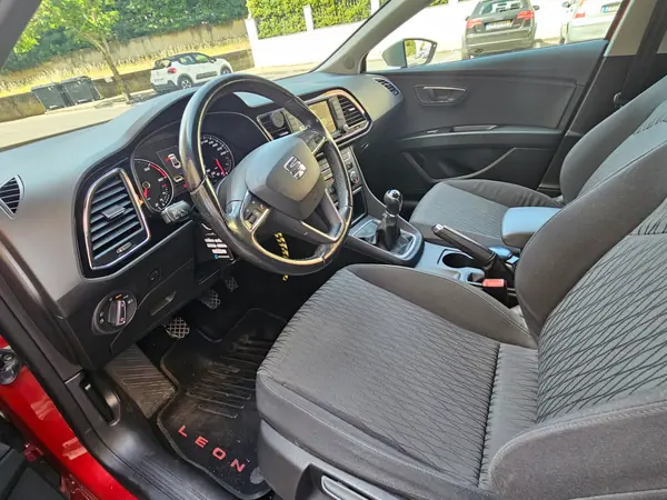 SEAT Leon 2015 - 9000 EUR, 104000 km - AUTO.MOTO.pt - 104000km - foto 14 de 14