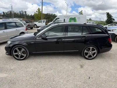 Mercedes-Benz C 250 2011 - 9870 EUR, 355230 km - AUTO.MOTO.pt - 355230km - foto 5 de 19