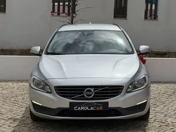 Volvo V60 2014 - 12950 EUR, 130000 km - 130000km - foto 2 de 27
