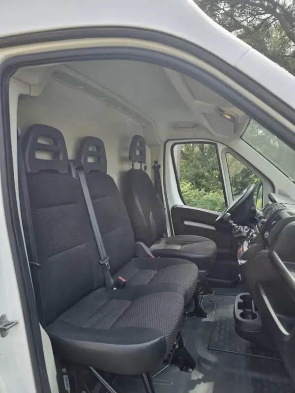 Peugeot BOXER 2.0 BlueHDi 435 L4H2 Premium 2020 - 20350 EUR, 126369 km - AUTO.MOTO.pt - 126369km - foto 34 de 40