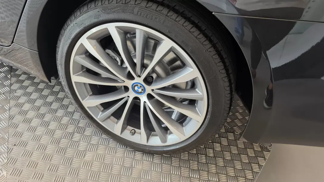BMW 530 2017 - 21900 EUR, 230206 km - AUTO.MOTO.pt - 230206km - foto 30 de 58