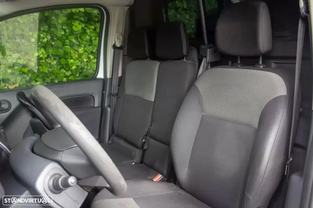 Renault Kangoo 1.5 DCi Maxi 2020 - 11900 EUR, 126000 km - AUTO.MOTO.pt - 126000km - foto 3 de 12