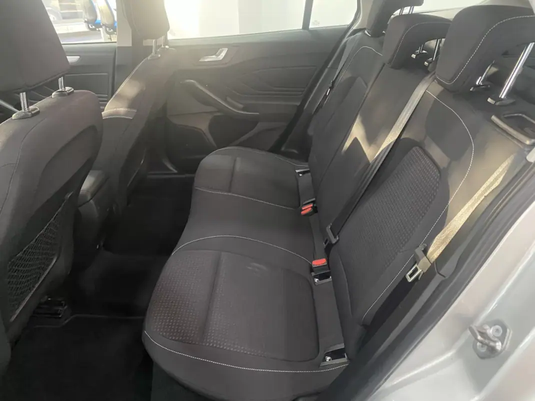 Ford Focus SW 2019 - 12600 EUR, 156868 km - AUTO.MOTO.pt - 156868km - foto 30 de 34