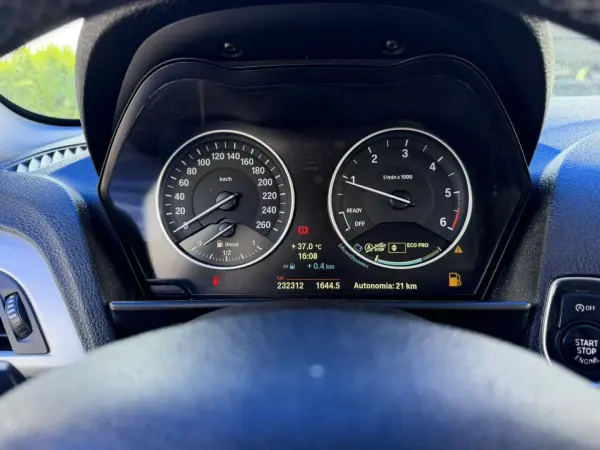 BMW 116 2012 - 10750 EUR, 232000 km - AUTO.MOTO.pt - 232000km - foto 12 de 34