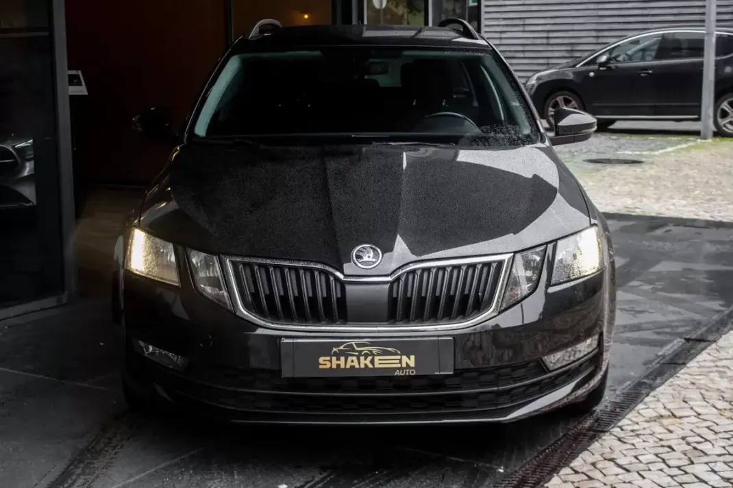 Skoda Octavia Break 2019 - 10990 EUR, 374598 km - AUTO.MOTO.pt - 374598km - foto 2 de 44