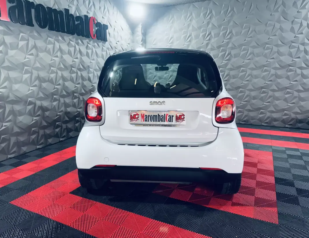 Smart ForTwo 2015 - 8490 EUR, 97800 km - 97800km - foto 2 de 31