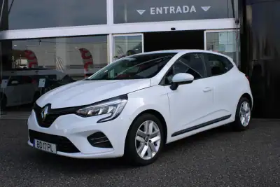 Renault Clio 2023 - 15900 EUR, 53000 km - AUTO.MOTO.pt - 53000km - foto 2 de 23