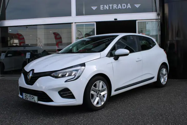 Renault Clio 2023 - 15900 EUR, 53000 km - AUTO.MOTO.pt - 53000km - foto 2 de 23