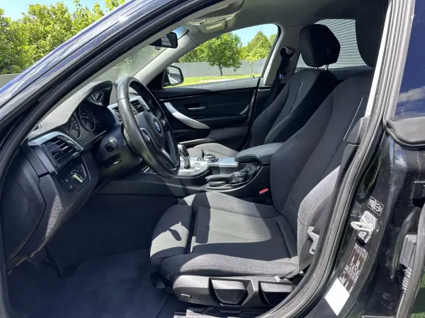 BMW 418 Gran Coupé 2014 - 17500 EUR, 220000 km - AUTO.MOTO.pt - 220000km - foto 31 de 63