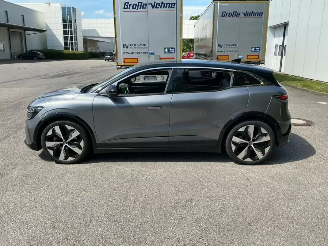 Renault Mégane E-Tech 2024 - 27990 EUR, 55537 km - 55537km - foto 3 de 14