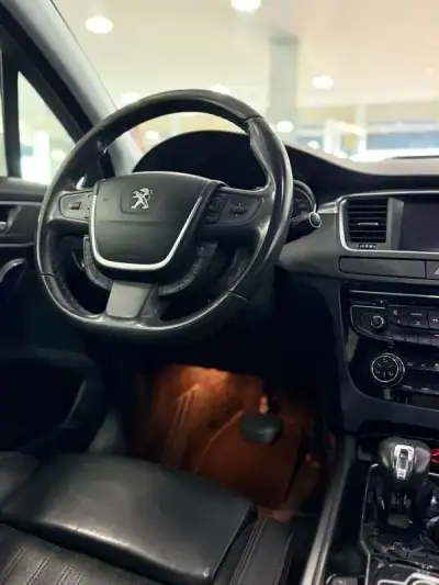 Peugeot 508 RXH 2014 - 13990 EUR, 270000 km - AUTO.MOTO.pt - 270000km - foto 17 de 25