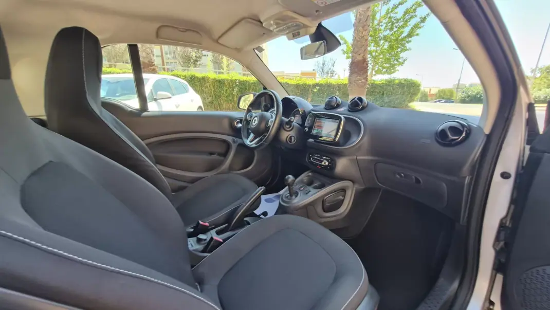 Smart ForTwo 2015 - 11480 EUR, 54000 km - 54000km - foto 2 de 16