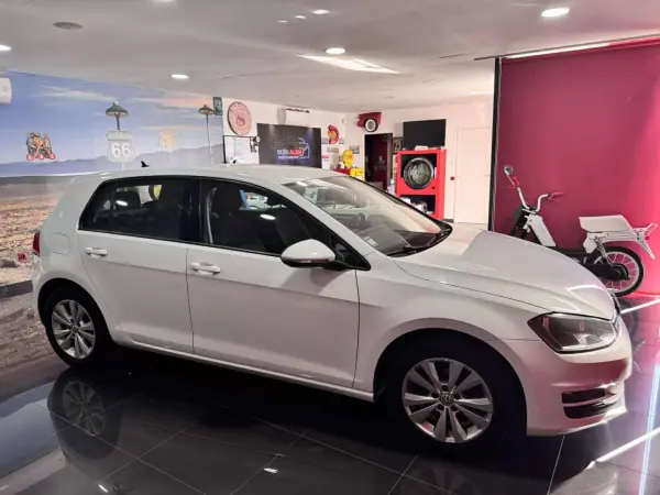 Volkswagen Golf 2016 - 12500 EUR, 228000 km - AUTO.MOTO.pt - 228000km - foto 2 de 14