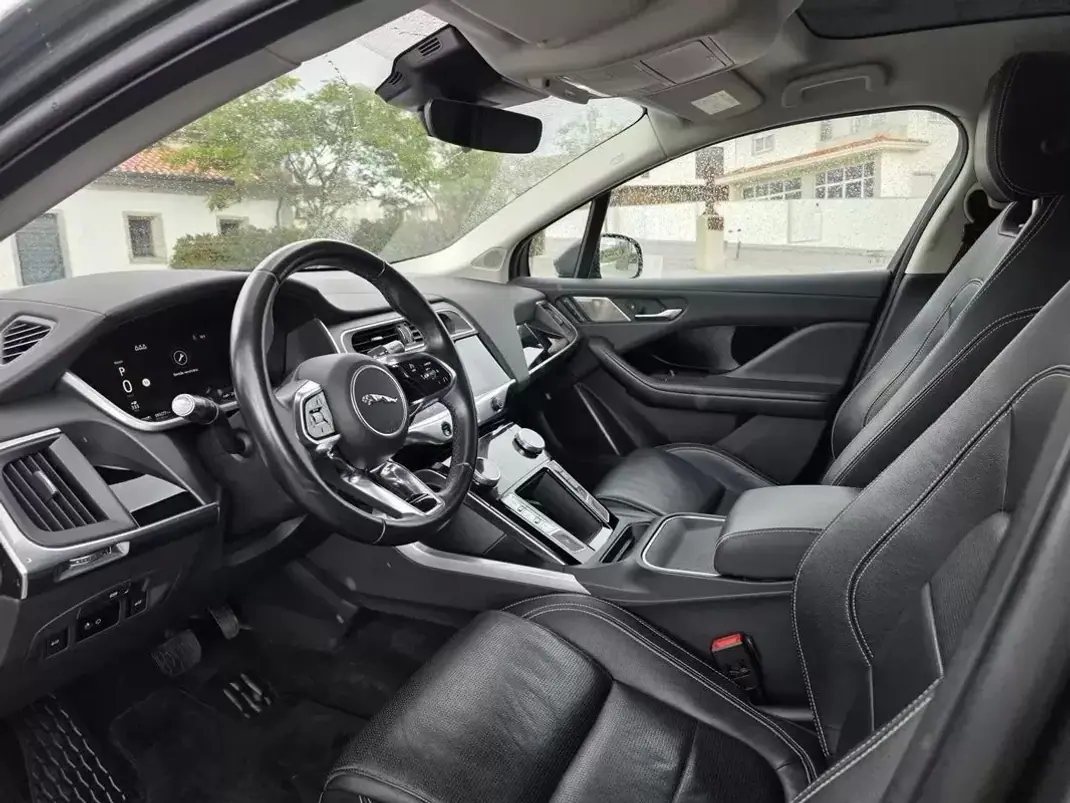 Jaguar I-Pace 2020 - 27999 EUR, 93000 km - AUTO.MOTO.pt - 93000km - foto 10 de 28