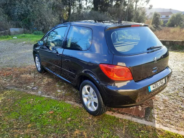Peugeot 307 2008 - 4950 EUR, 152914 km - AUTO.MOTO.pt - 152914km - foto 3 de 9