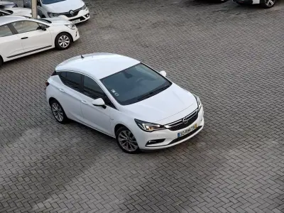 Opel Astra 2016 - 11000 EUR, 81600 km - AUTO.MOTO.pt - 81600km - foto 27 de 28