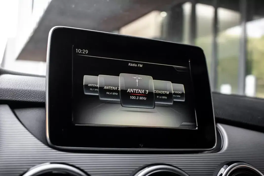 Mercedes-Benz B 250 2017 - 13990 EUR, 85144 km - AUTO.MOTO.pt - 85144km - foto 40 de 44