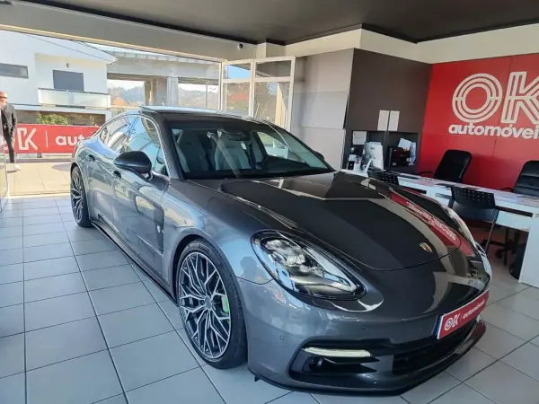 Porsche Panamera 2017 - 67750 EUR, 99900 km - AUTO.MOTO.pt - 99900km - foto 2 de 46