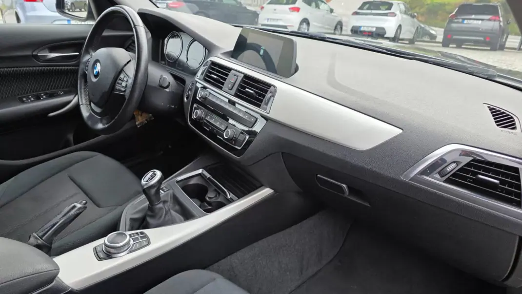 BMW 116 2019 - 17390 EUR, 105000 km - AUTO.MOTO.pt - 105000km - foto 15 de 20