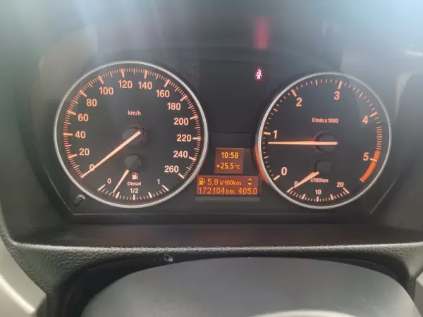BMW 318 2008 - 9390 EUR, 172104 km - 172104km - foto 15 de 37