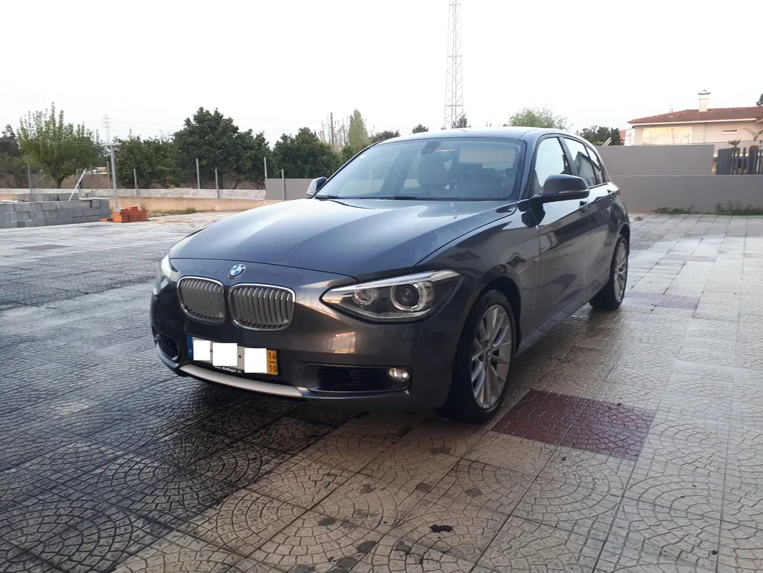 BMW 120 2014 - 11500 EUR, 248000 km - AUTO.MOTO.pt - 248000km - foto 5 de 8