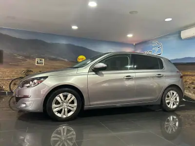 Peugeot 308 2015 - 210520km