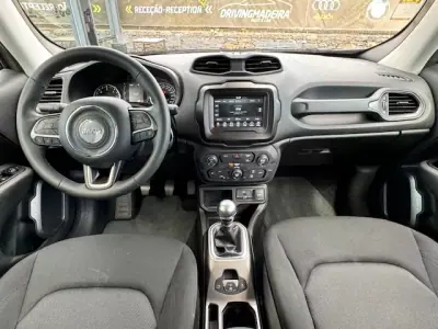 Jeep Renegade 2022 - 24900 EUR, 72741 km - AUTO.MOTO.pt - 72741km - foto 10 de 12