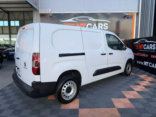 Peugeot PARTNER 1.5 BLUEHDI (03Lug) (NACIONAL) 2023 - 13900 EUR, 179455 km - AUTO.MOTO.pt - 179455km - foto 2 de 14