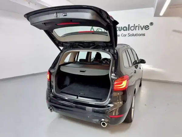 BMW 218 Gran Tourer 2018 - 14750 EUR, 148000 km - AUTO.MOTO.pt - 148000km - foto 51 de 54