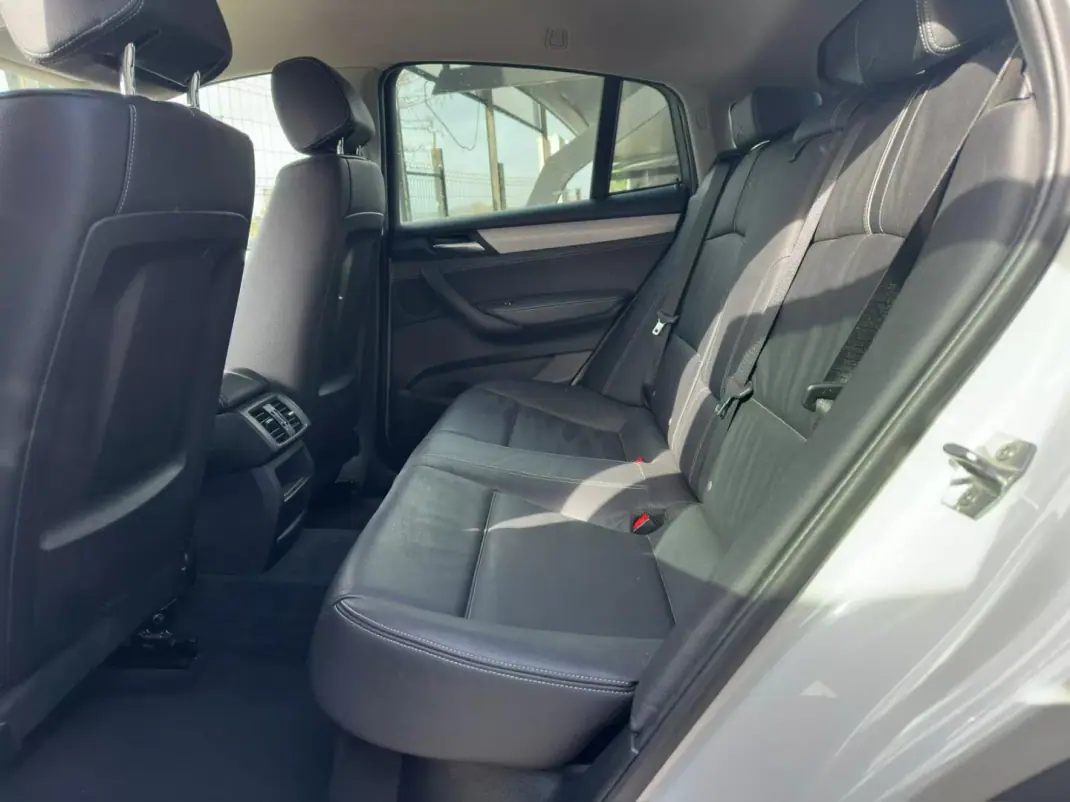 BMW X4 2016 - 35000 EUR, 121889 km - AUTO.MOTO.pt - 121889km - foto 19 de 24