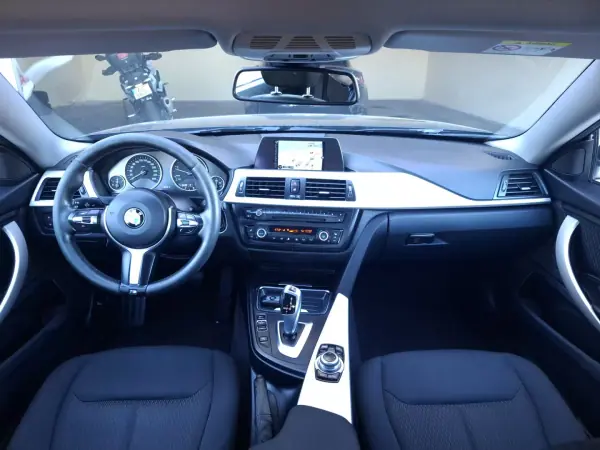 BMW 420 Gran Coupé 2015 - 15990 EUR, 264120 km - AUTO.MOTO.pt - 264120km - foto 9 de 17