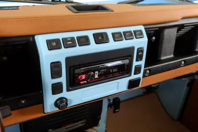 Land Rover Defender 2002 - 75000 EUR, 144875 km - AUTO.MOTO.pt - 144875km - foto 16 de 21