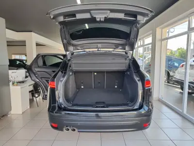 Jaguar F-Pace 2017 - 19750 EUR, 156000 km - AUTO.MOTO.pt - 156000km - foto 17 de 43