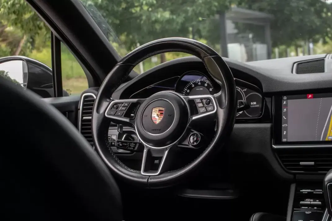 Porsche Cayenne Coupé 2020 - 69890 EUR, 126171 km - AUTO.MOTO.pt - 126171km - foto 34 de 45