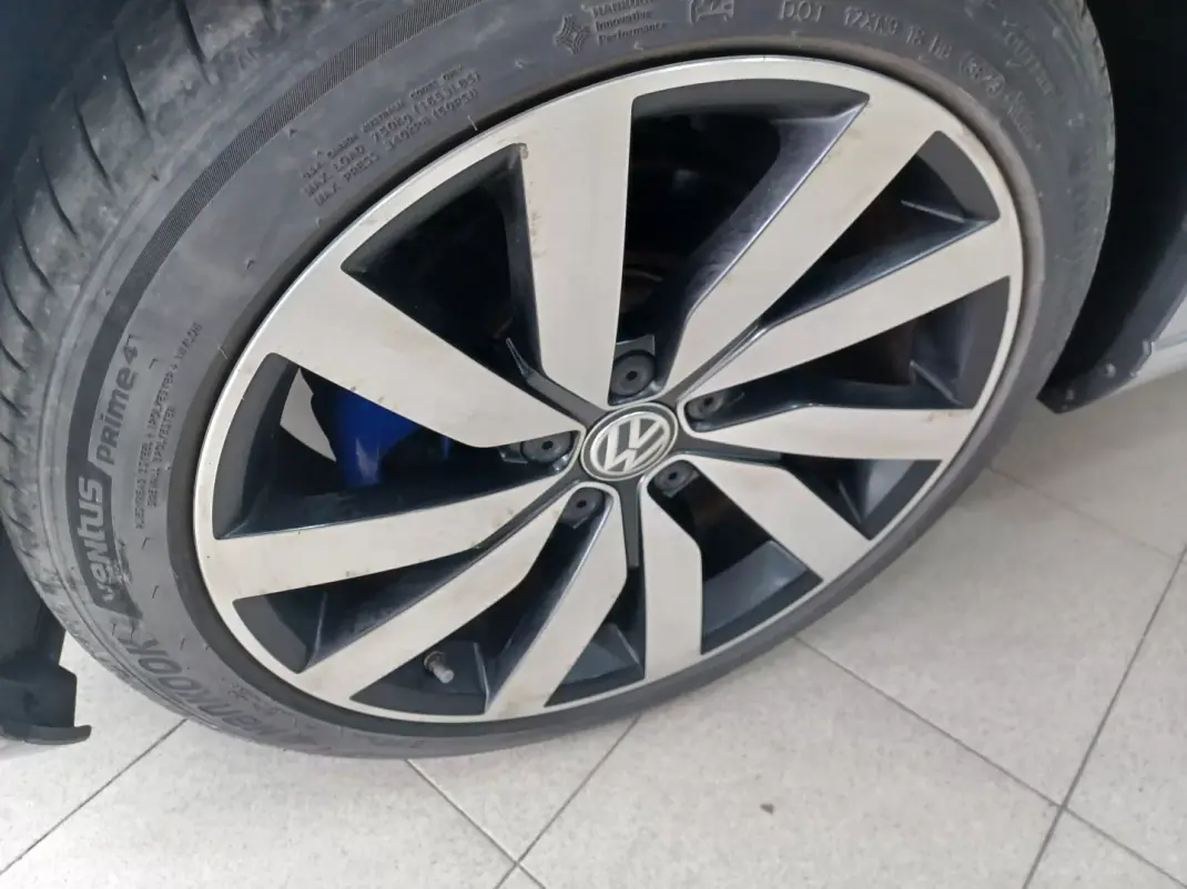 Volkswagen Passat 2017 - 19390 EUR, 112082 km - AUTO.MOTO.pt - 112082km - foto 37 de 40