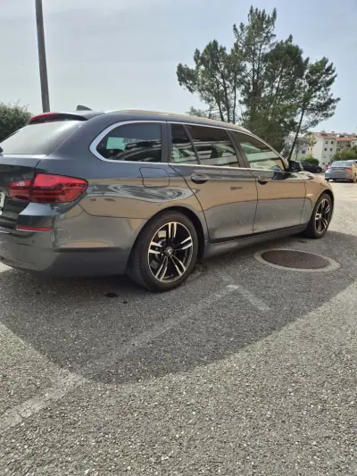 BMW 520 2017 - 20480 EUR, 135000 km - AUTO.MOTO.pt - 135000km - foto 9 de 13