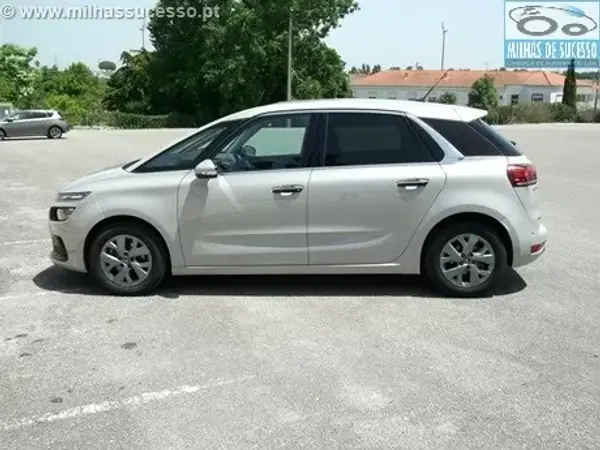 Citroën C4 Picasso 2017 - 14250 EUR, 154000 km - AUTO.MOTO.pt - 154000km - foto 2 de 21